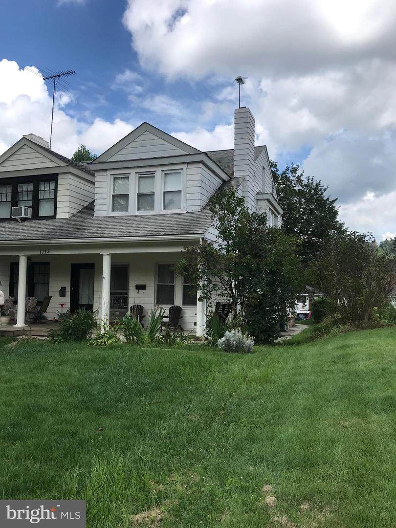 1115 Olive Street - Photo 1
