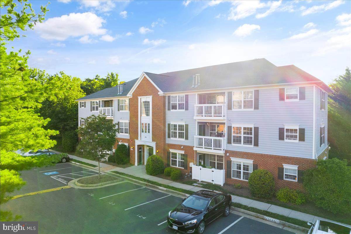 501 Constellation Square - Photo 1