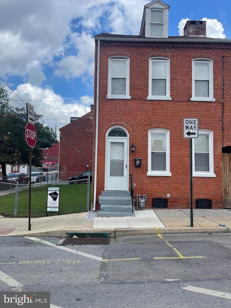 401 Strawberry Street - Photo 1