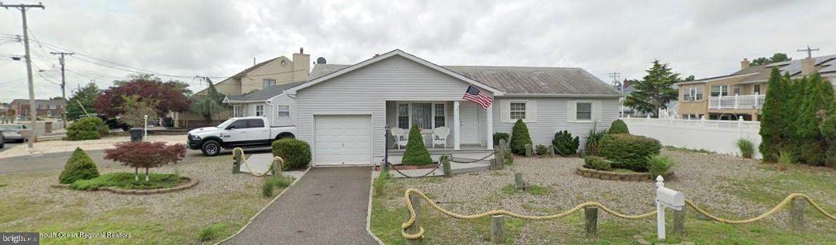 812 Nassau Drive - Photo 1