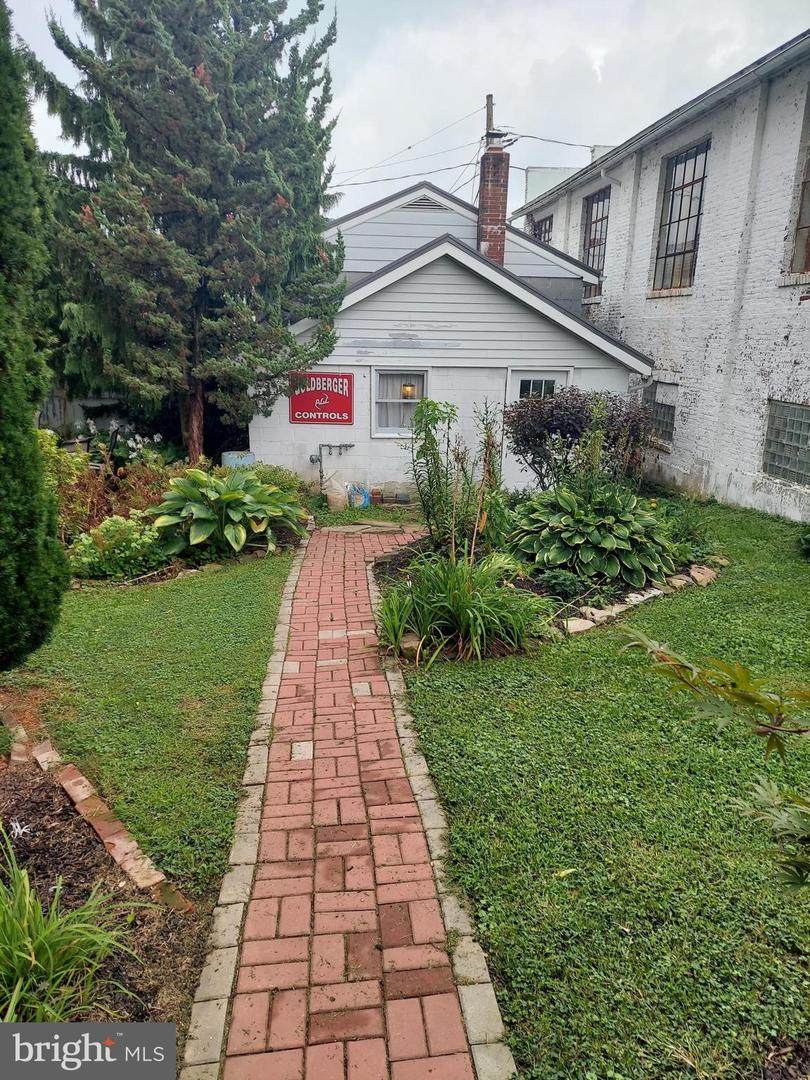 158 Walnut Street - Photo 1