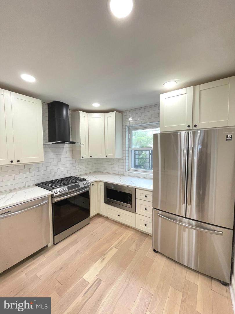 617 Dudley Street - Photo 1