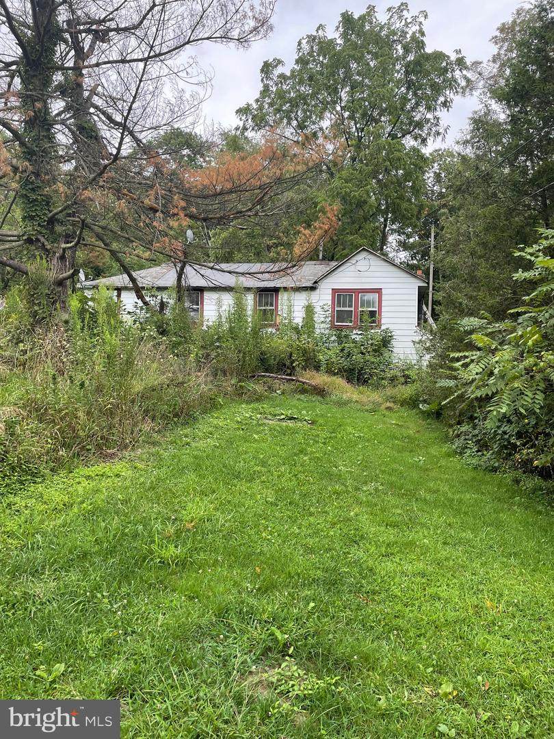 5752 Clear Ridge Road - Photo 1