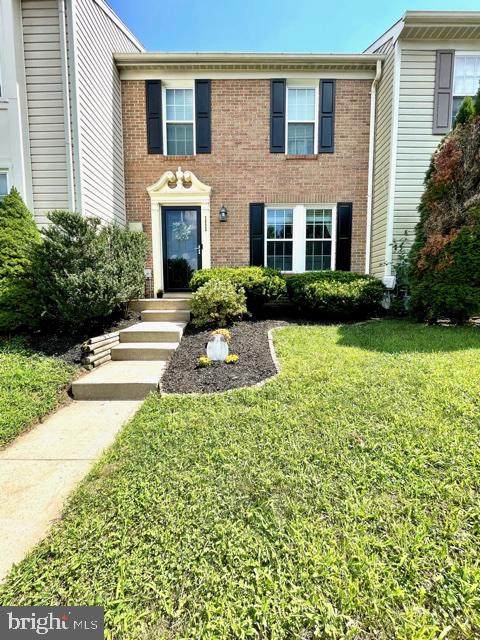 111 Foxchase Drive - Photo 1