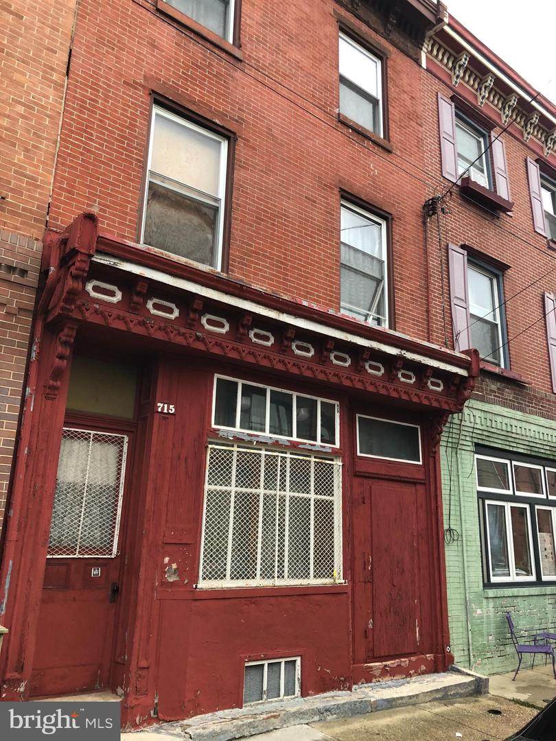 715 4TH Street - Photo 1