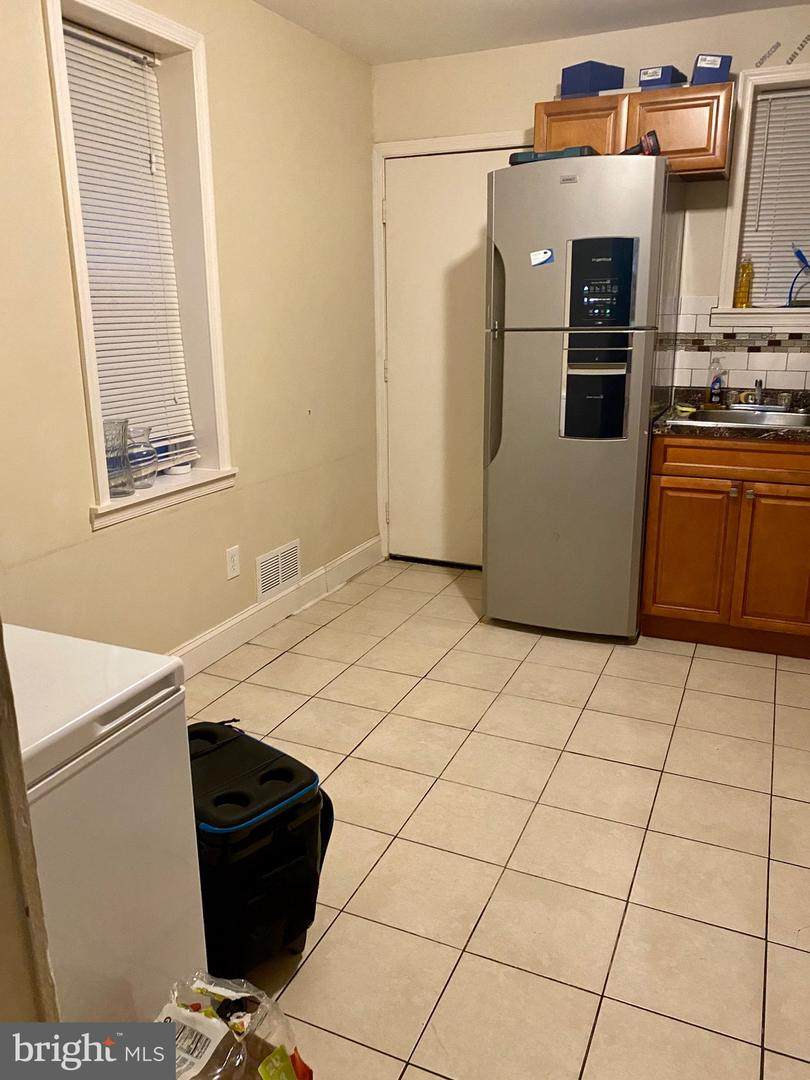858 50TH Street - Photo 1