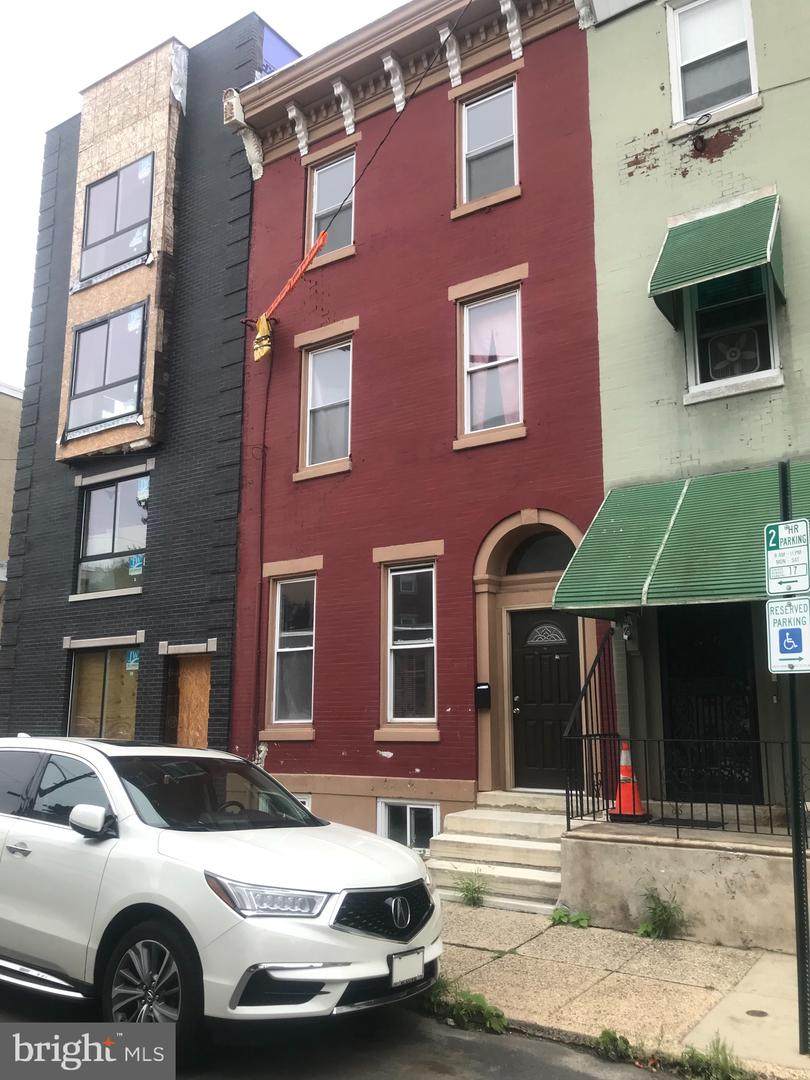 807 17TH Street - Photo 1