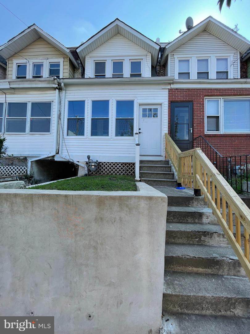612 Vandever Avenue - Photo 1