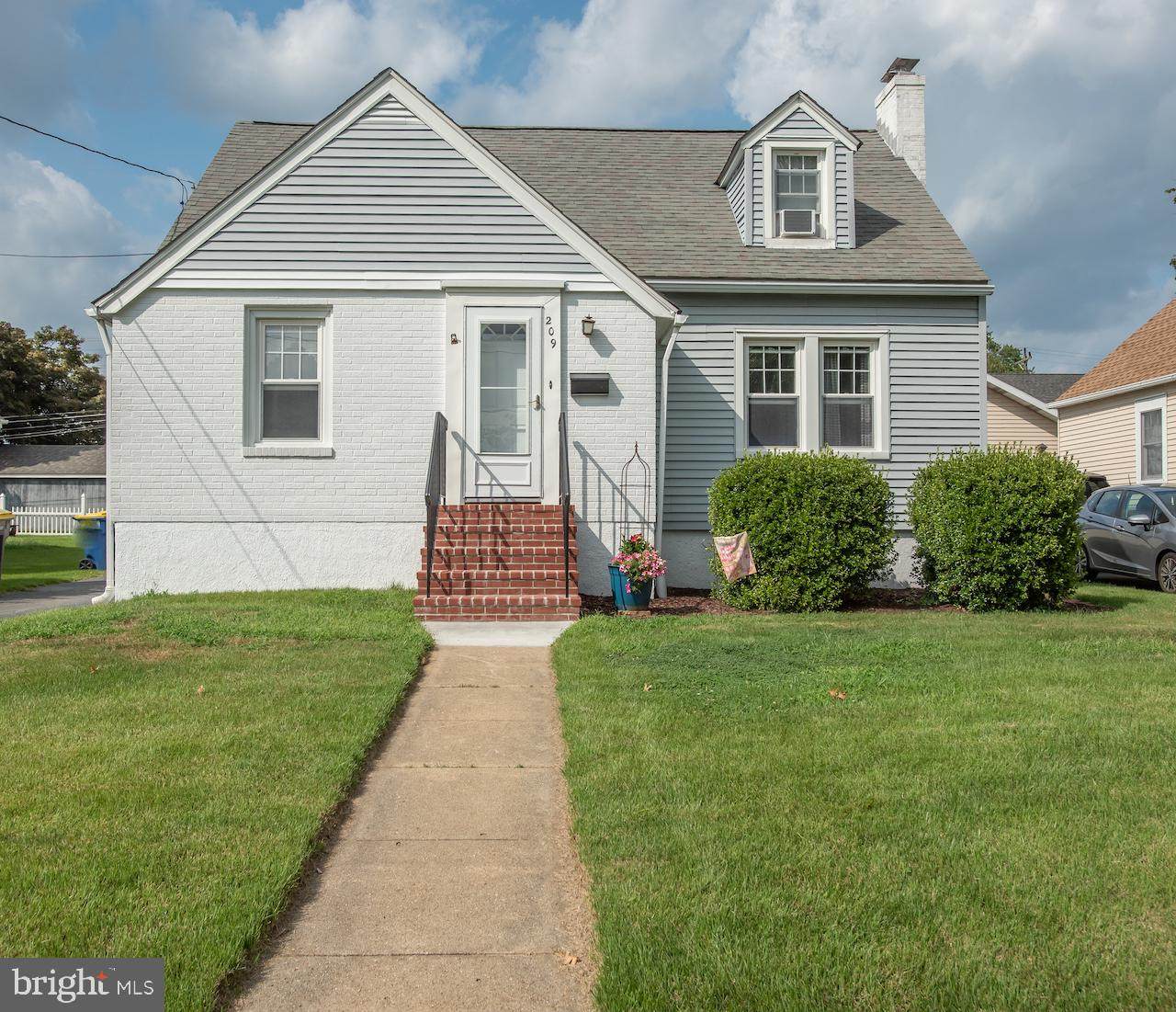 209 Curtis Avenue - Photo 1