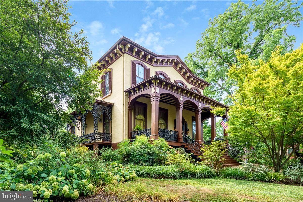 501 East Street - Photo 1
