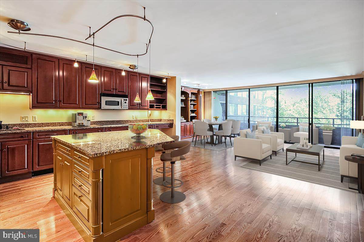 2555 Pennsylvania Avenue - Photo 1
