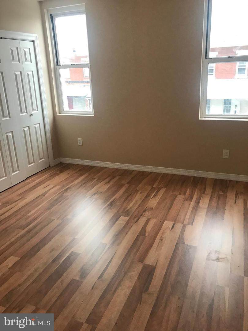 2111 Simpson Street - Photo 1