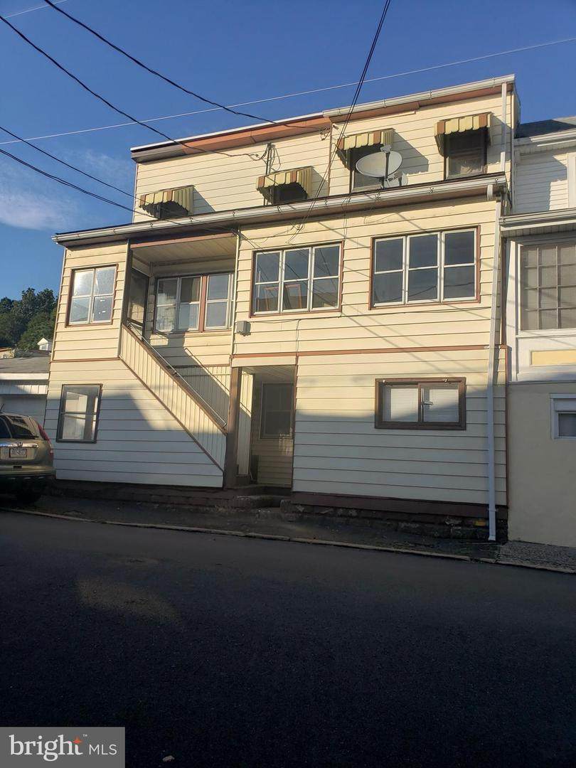 316-318 New Castle Street - Photo 1