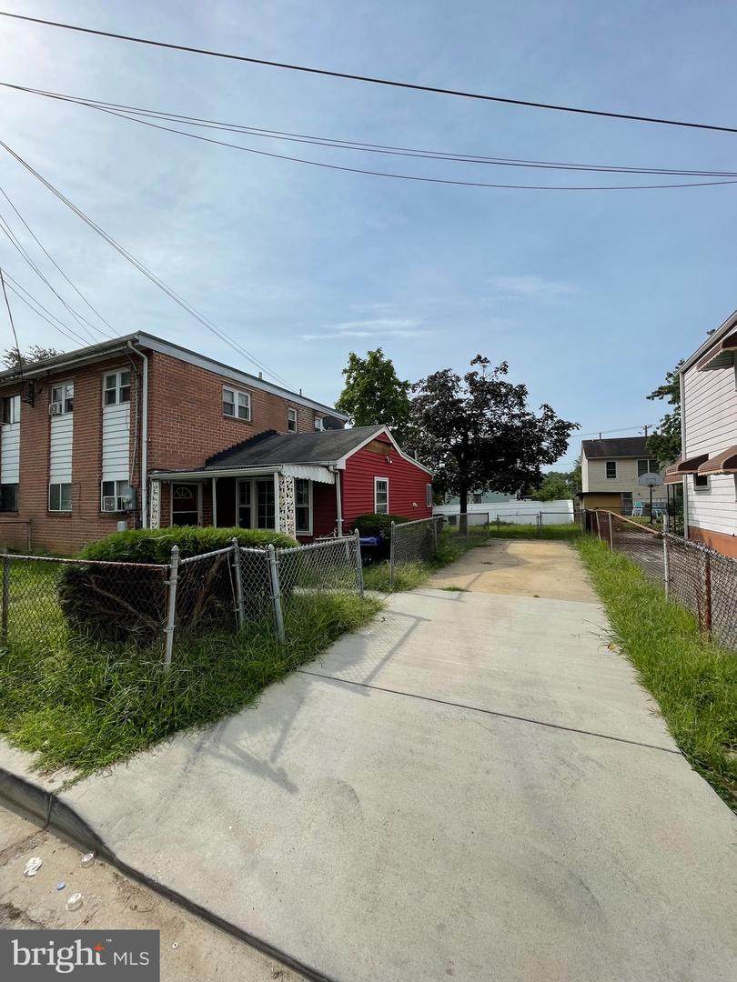 5341 Gay Street - Photo 1