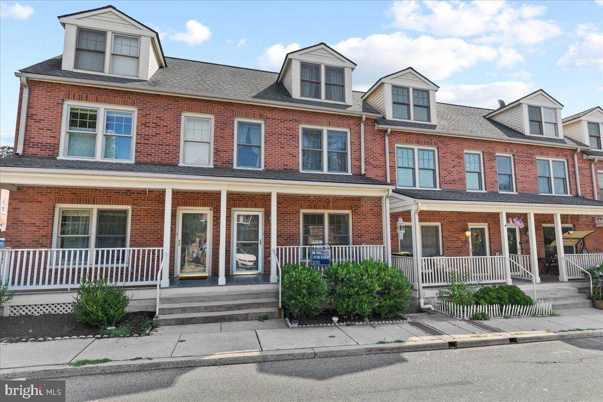 515 Plum Street - Photo 1