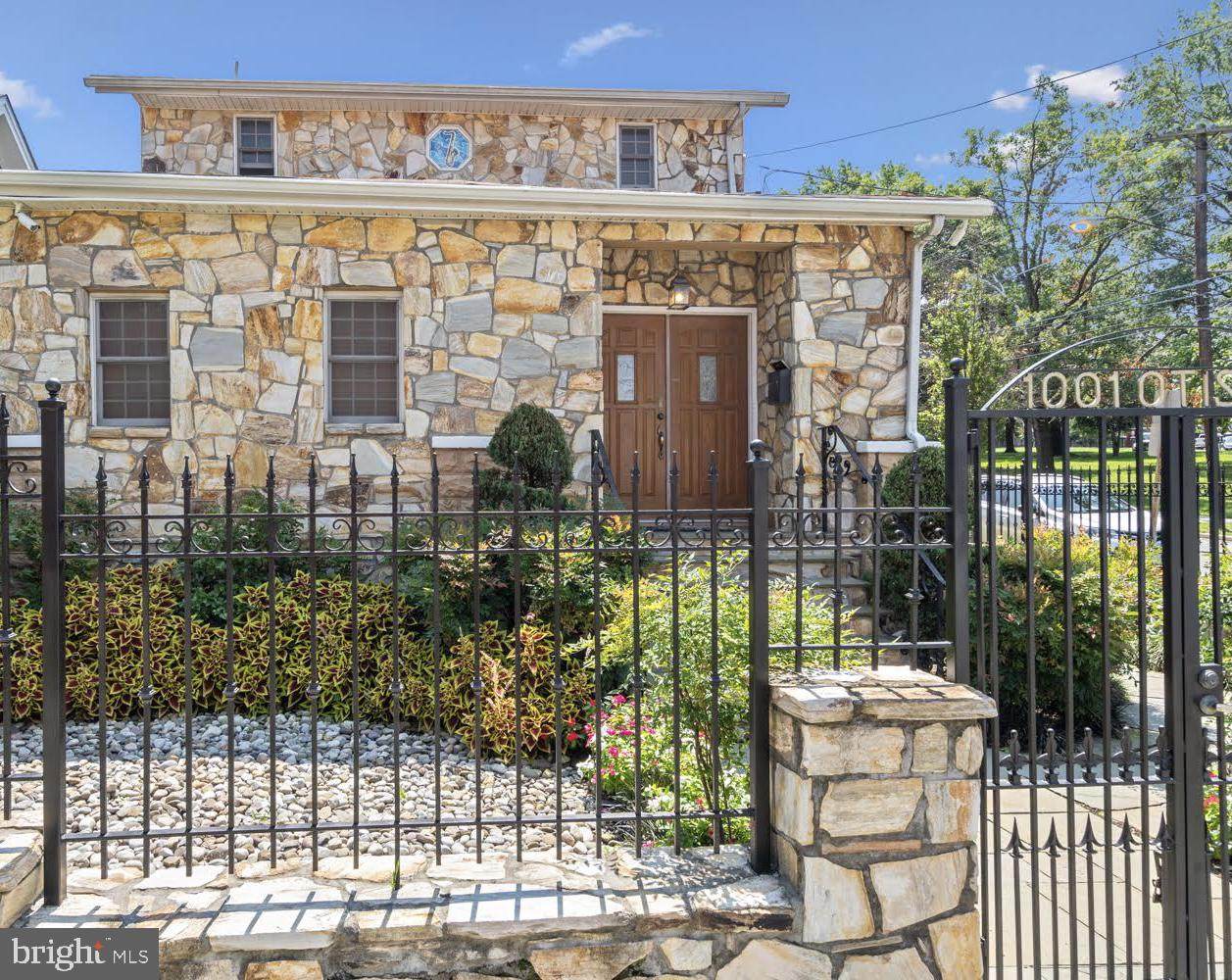 1001 Otis Street - Photo 1