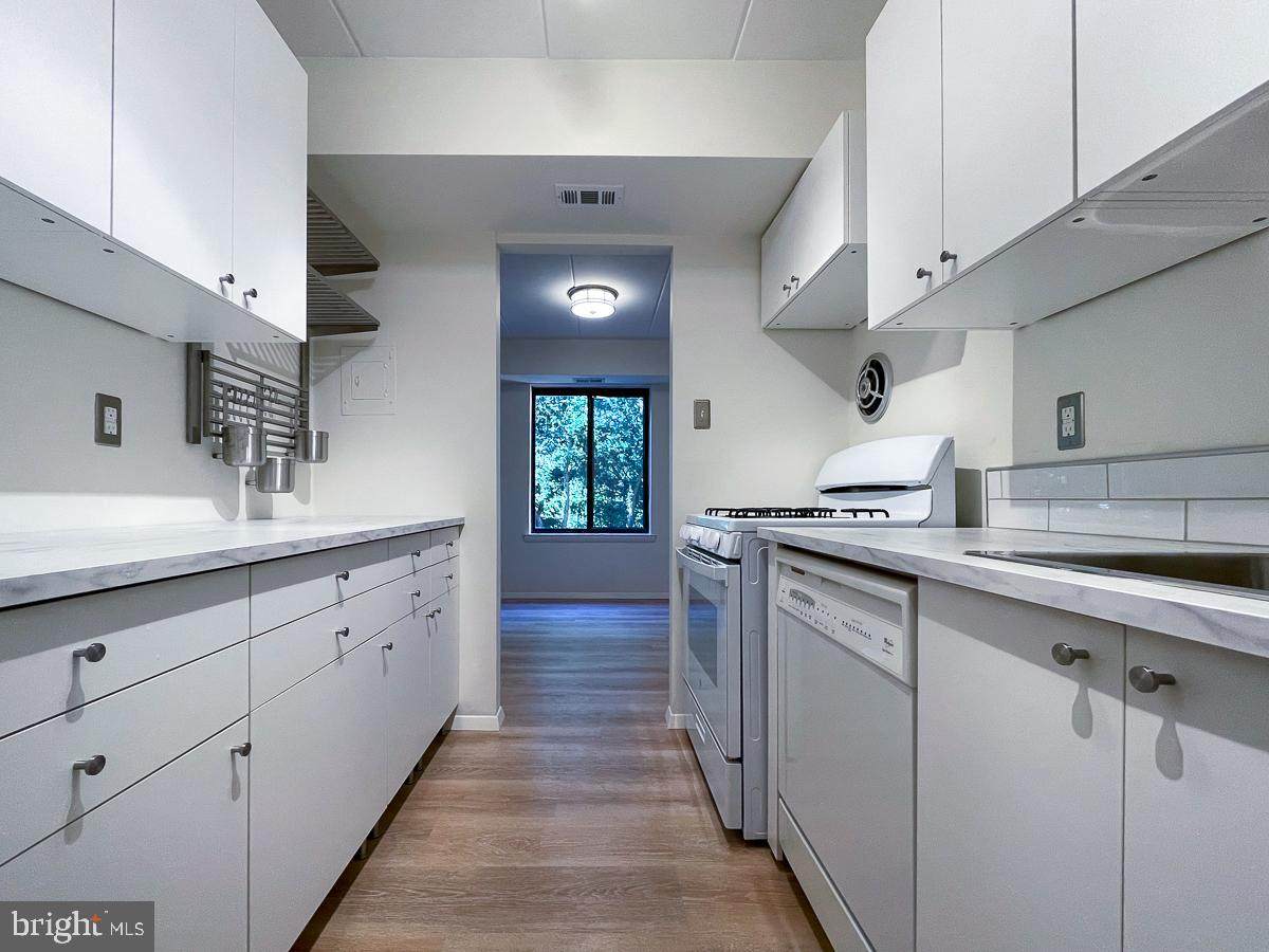 125-L Clubhouse Drive - Photo 1