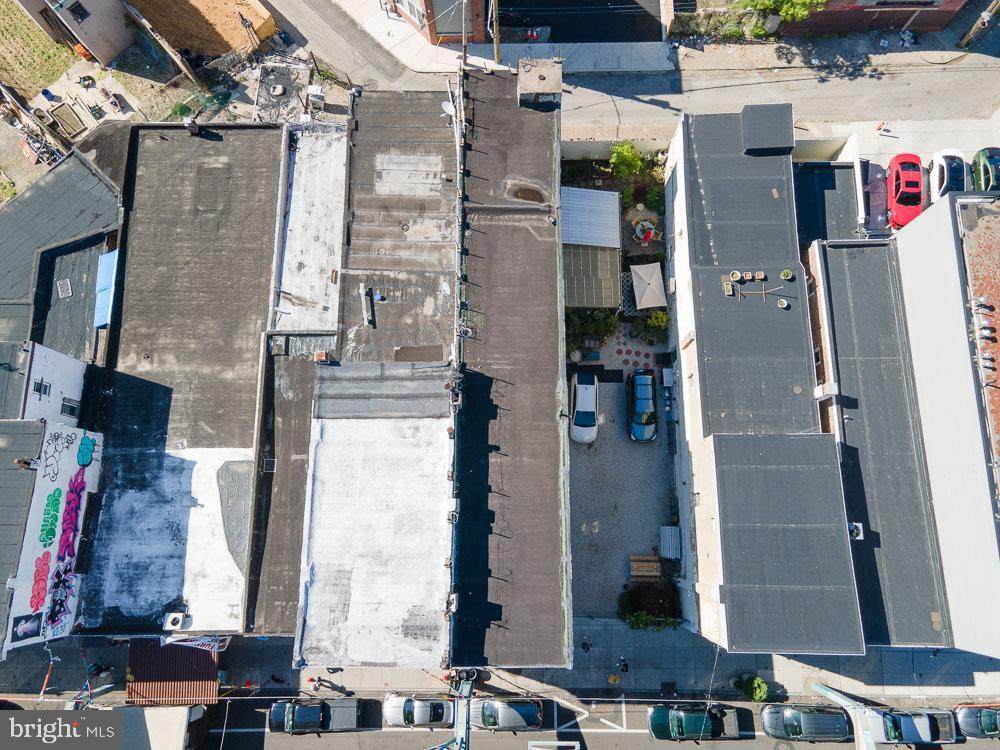 2428 Kensington Avenue - Photo 1