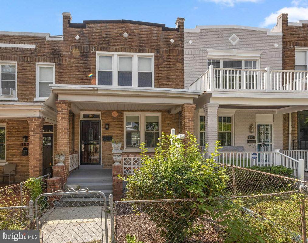 155 Todd Place - Photo 1