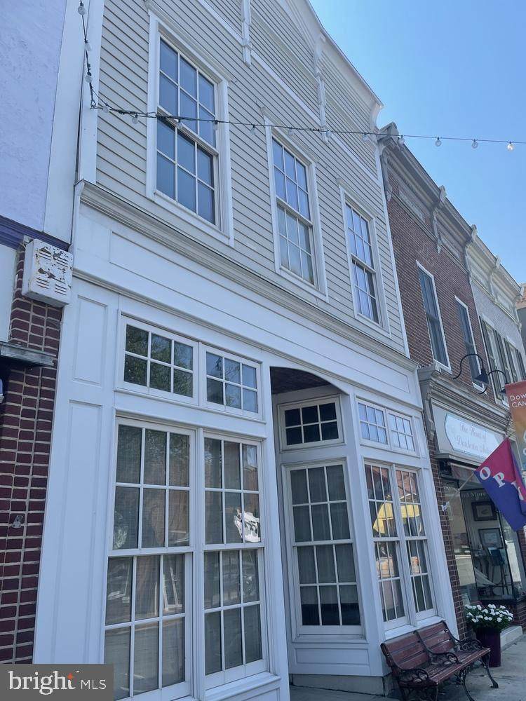513 Poplar Street - Photo 1