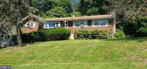 11 Monroe Avenue - Photo 1