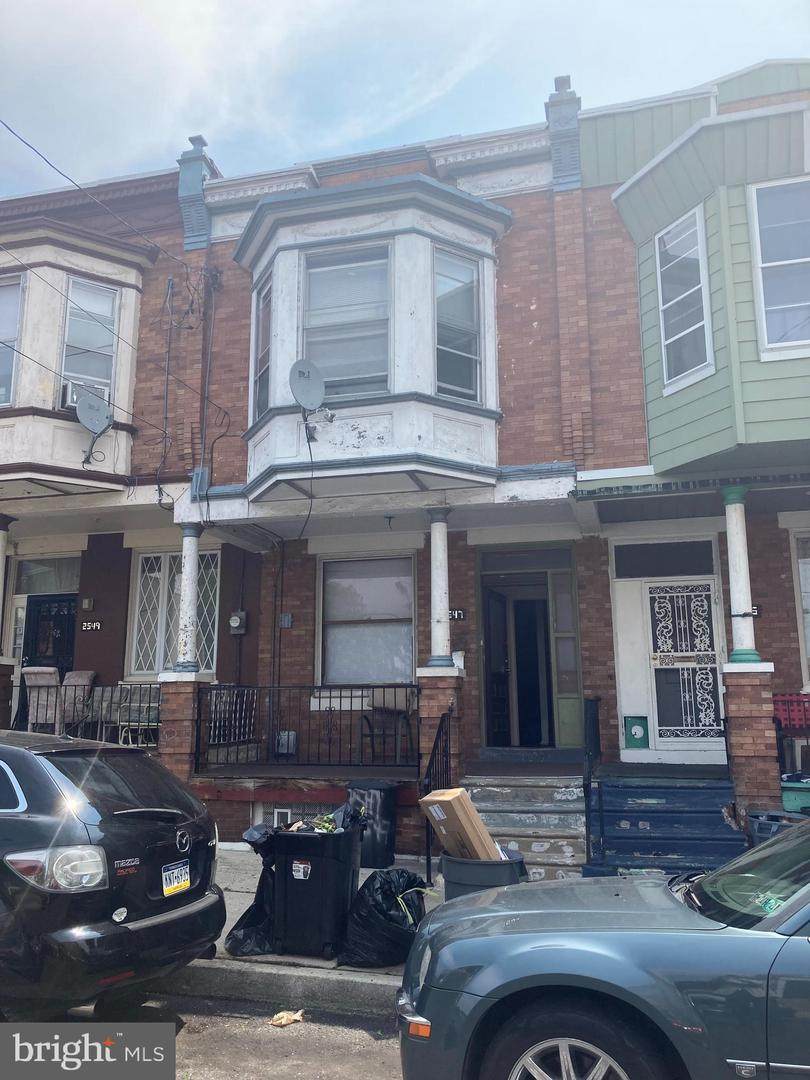 2547 32ND Street - Photo 1