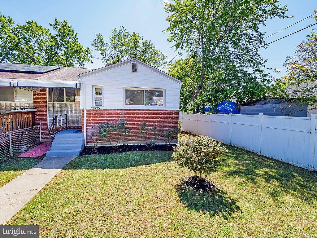 6903 Freeport Street - Photo 1