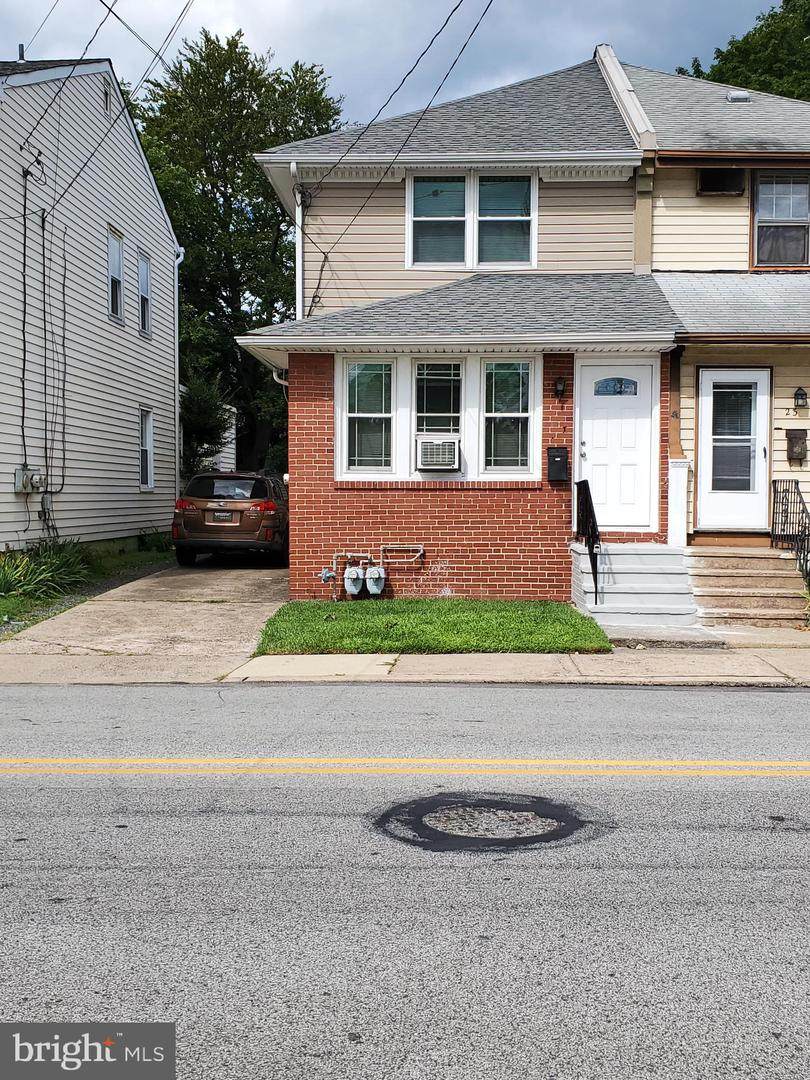 21 Montgomery Avenue - Photo 1