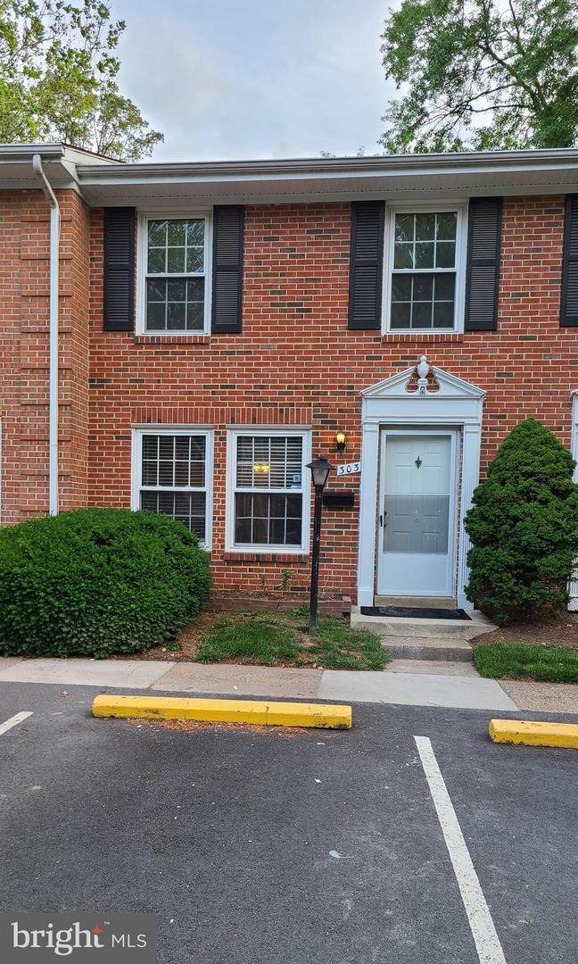 303 Dartmouth Drive - Photo 1