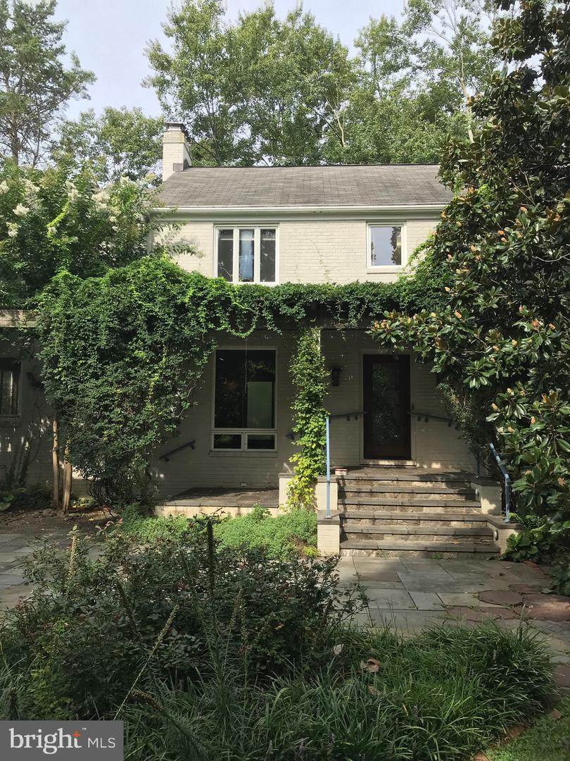 1516 Brookhaven - Photo 1