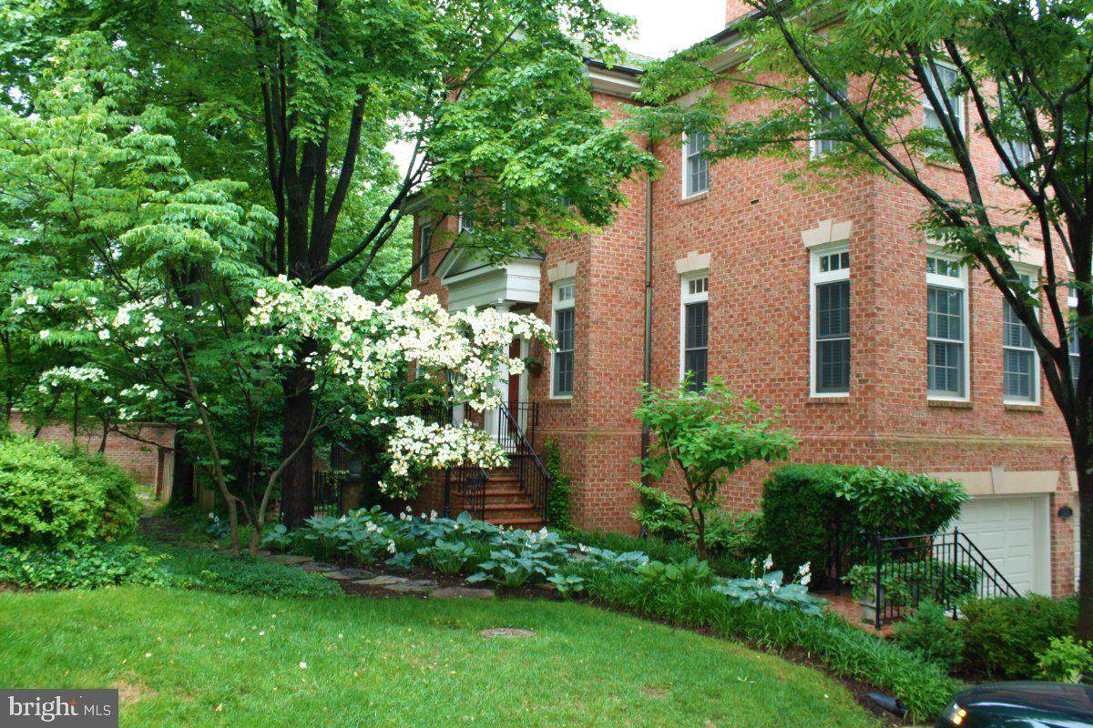 2026 Mayfair Mclean Court - Photo 1