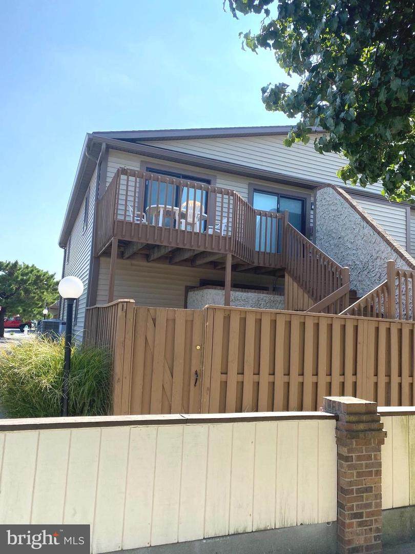 105 120TH Street - Photo 1