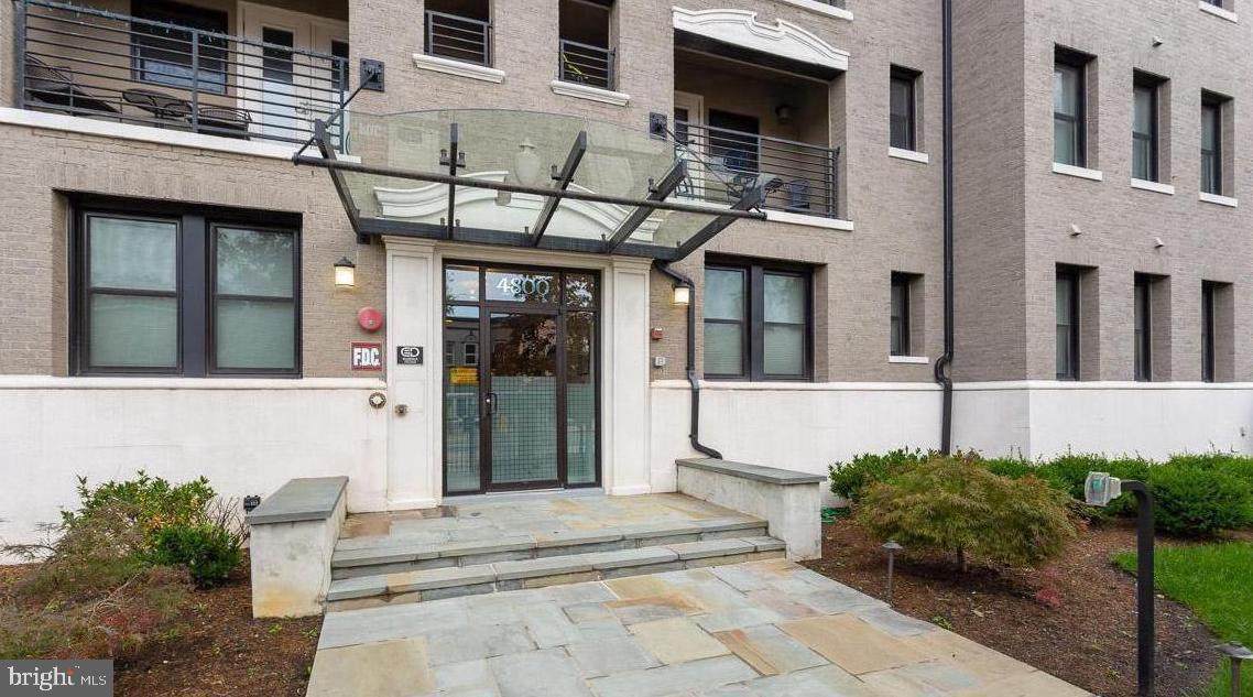 4800 Georgia - Photo 1