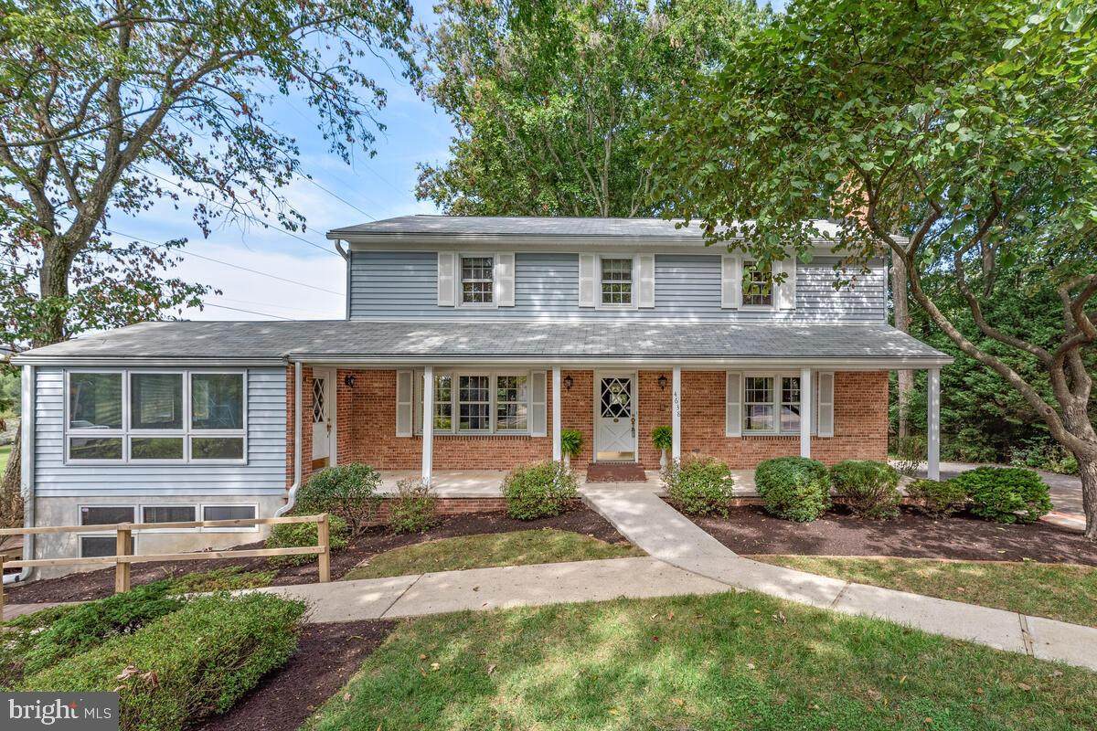 4638 Doncaster Drive - Photo 1