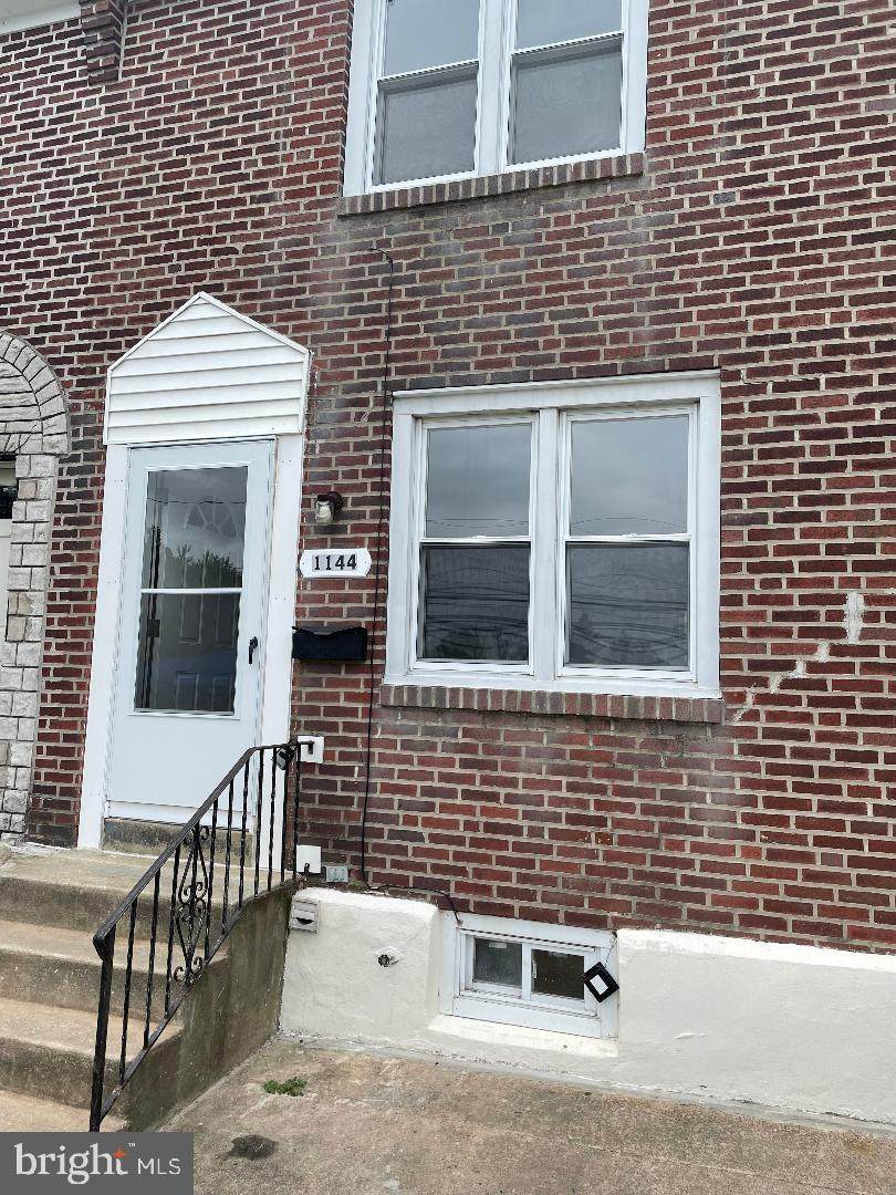 1144 Wycombe Avenue - Photo 1
