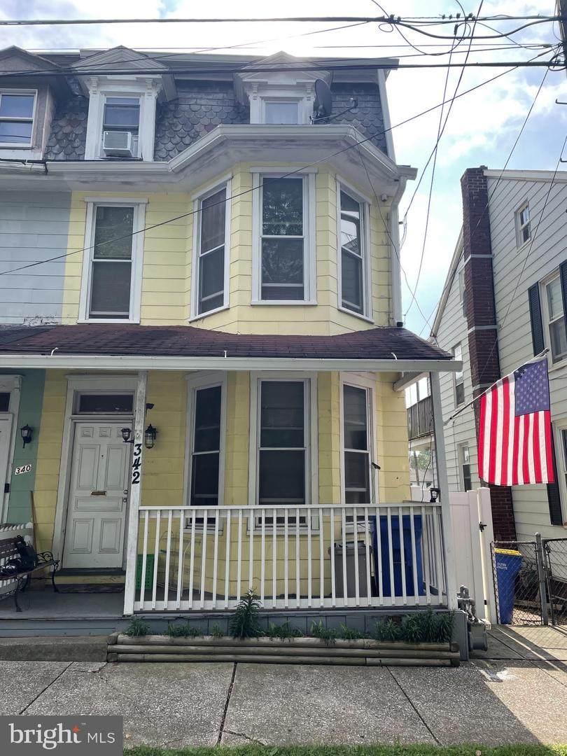 342 Catherine Street - Photo 1