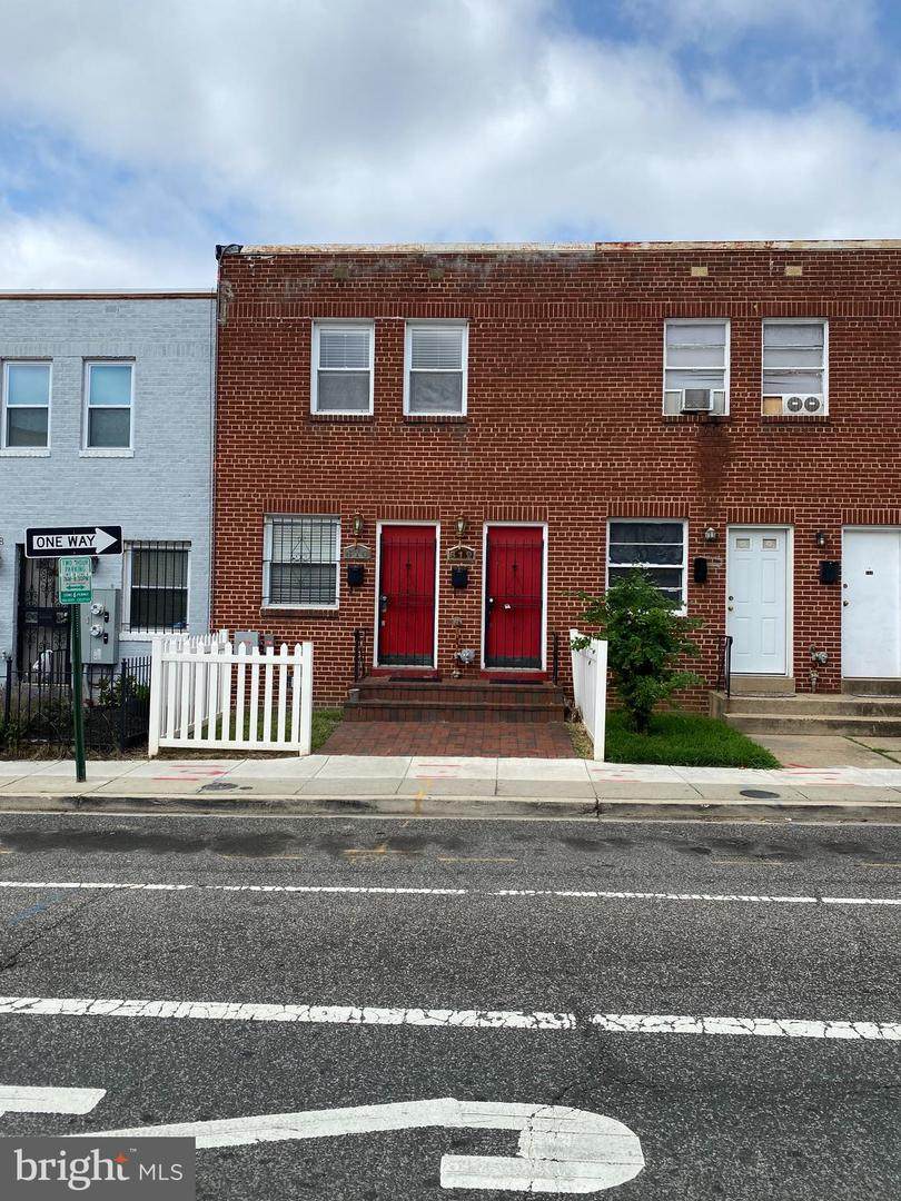 612 19TH Street - Photo 1