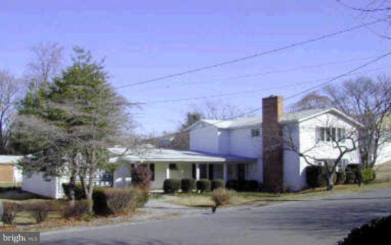711 River Drive - Photo 1