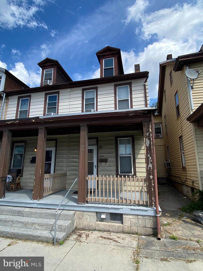 623 Front Street - Photo 1