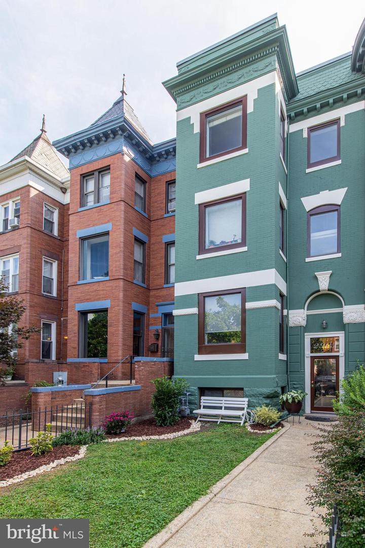 2905 13TH Street - Photo 1