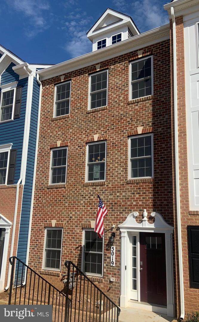 5019 Macdonough Place - Photo 1