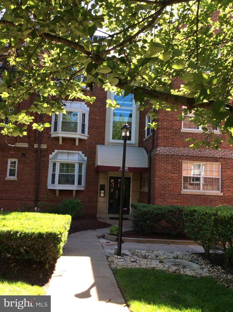 2105 Scott Street - Photo 1
