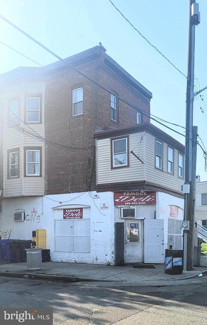 400 Massachusetts Avenue - Photo 1
