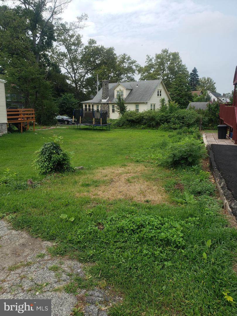 506-508 Burmont - Photo 1