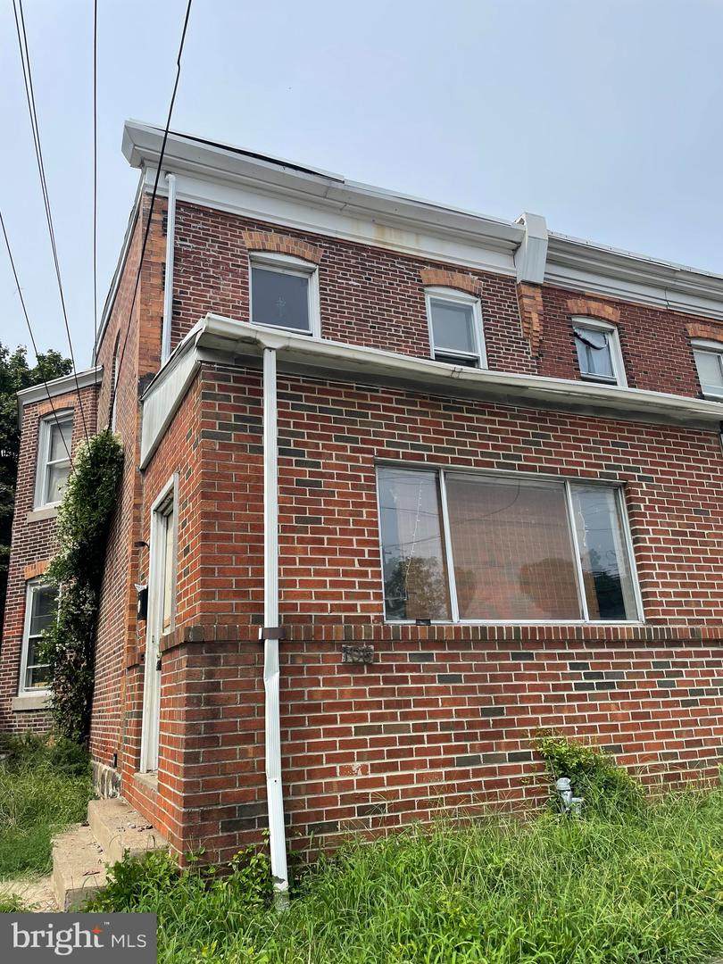 106 Chester Pike - Photo 1