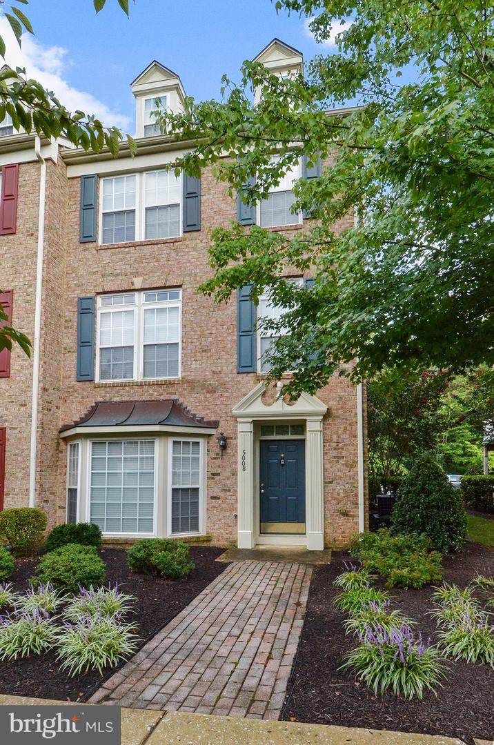 5008 Strawbridge Terrace - Photo 1