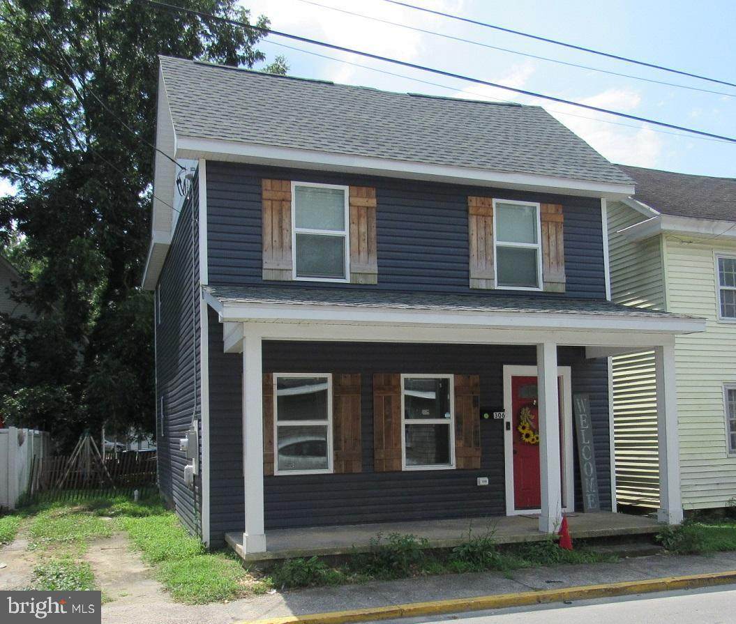 306 5TH Street - Photo 1