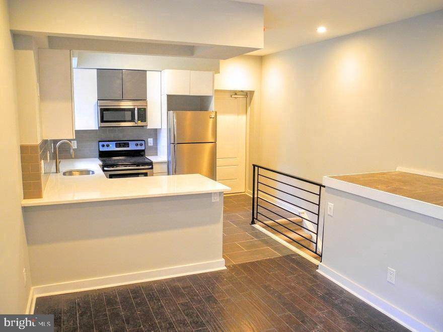 17 44TH Street - Photo 1