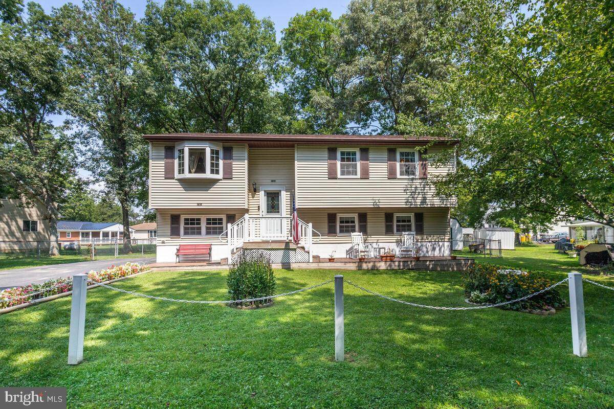 1610 Neale Avenue - Photo 1