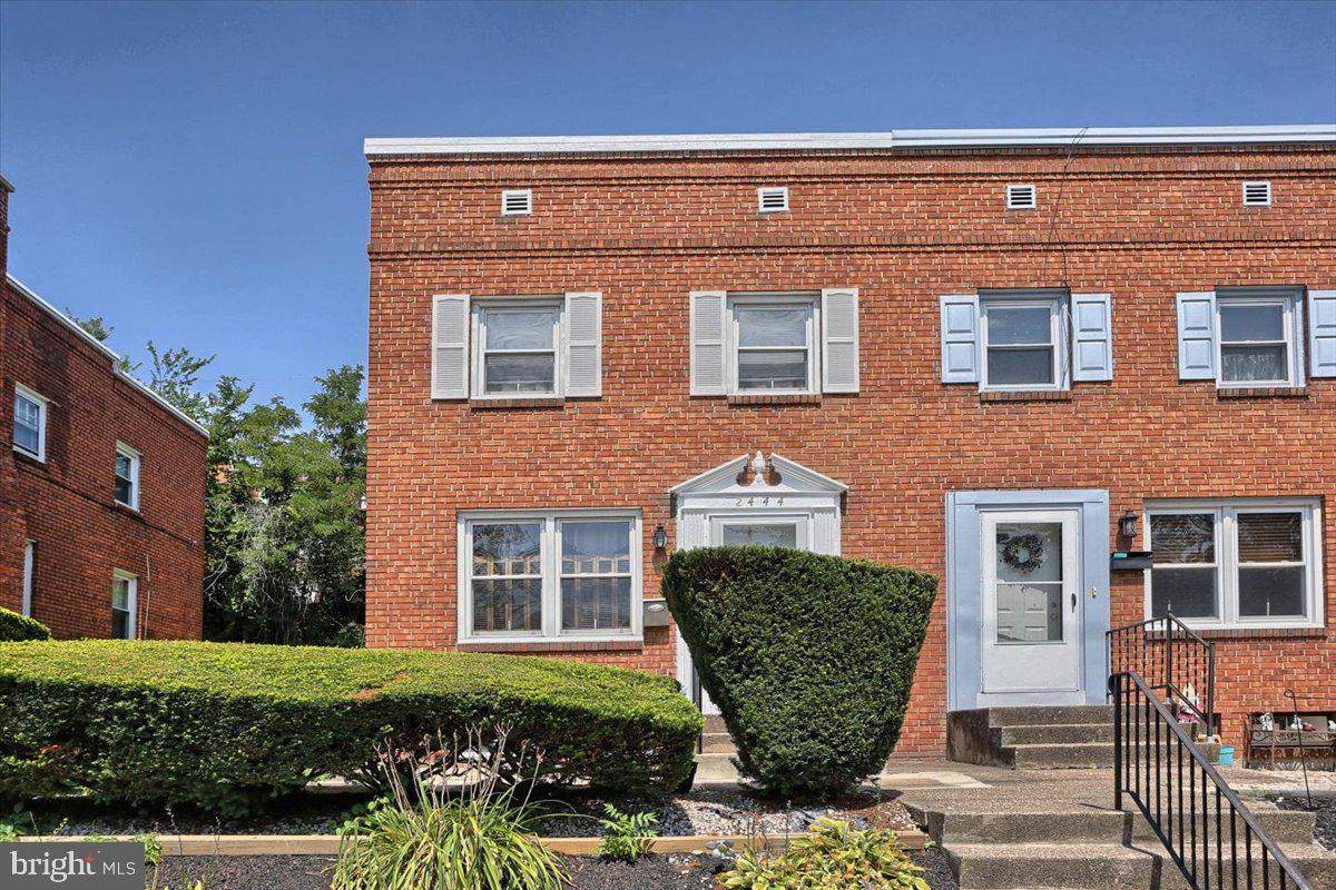 2444 Brookwood Street - Photo 1